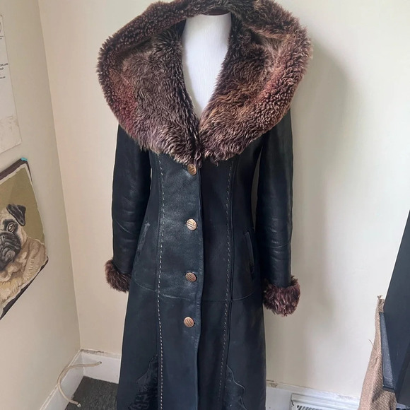 Reisler Shearling Lambskin Penny Lane Coat with Hood - Picture 7 of 10